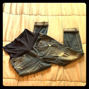 Gap maternity best girlfriend distressed crop